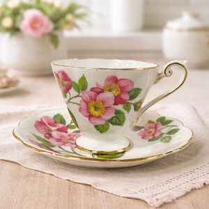 Royal Standard Bone China Teacup Saucer Pink Wild Rose Gold England